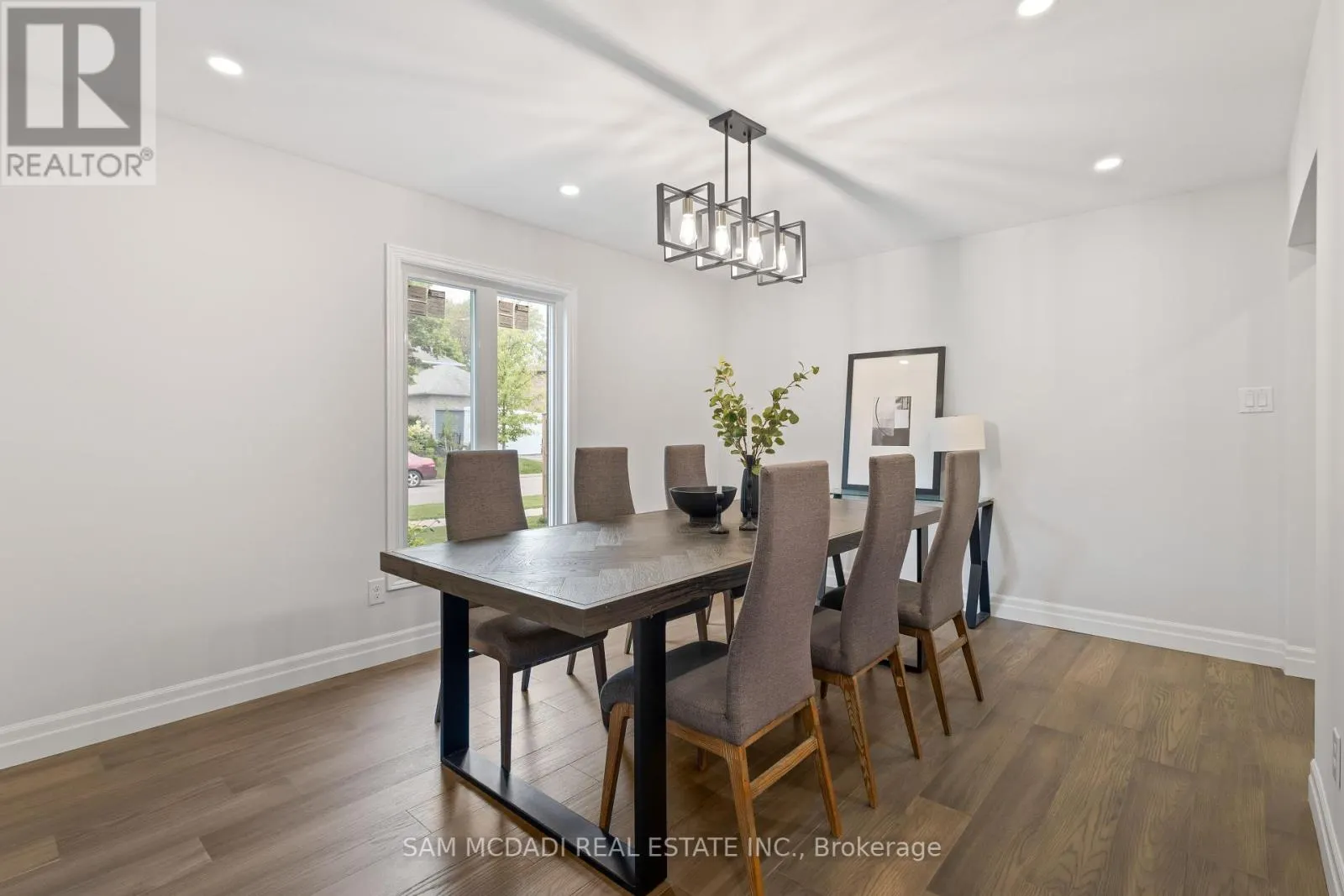 2535 ROBIN DRIVE