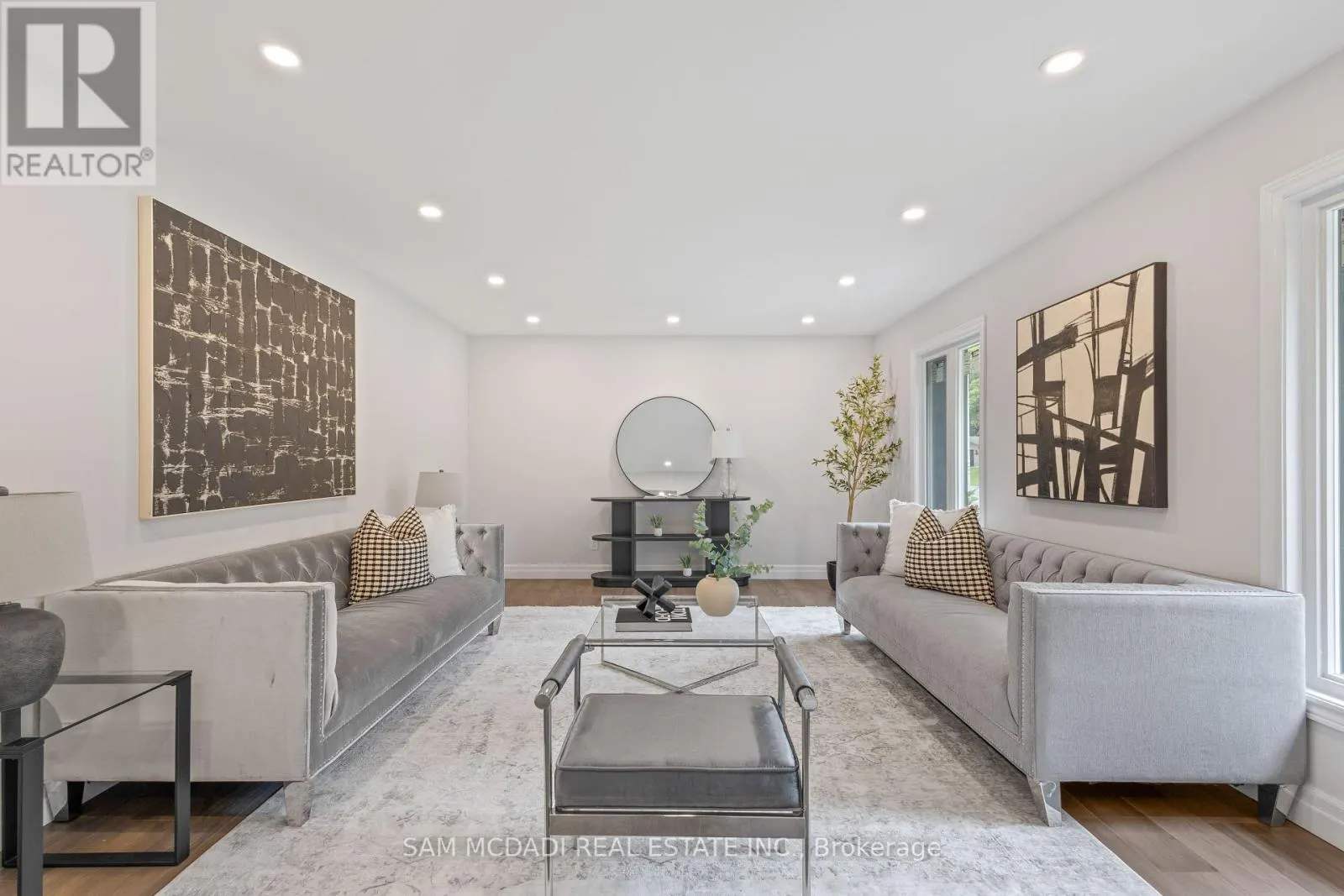 2535 ROBIN DRIVE