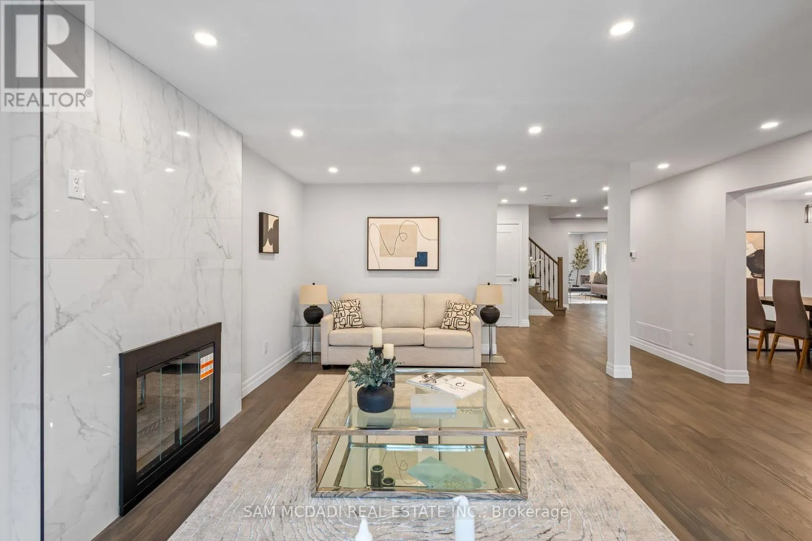 2535 ROBIN DRIVE