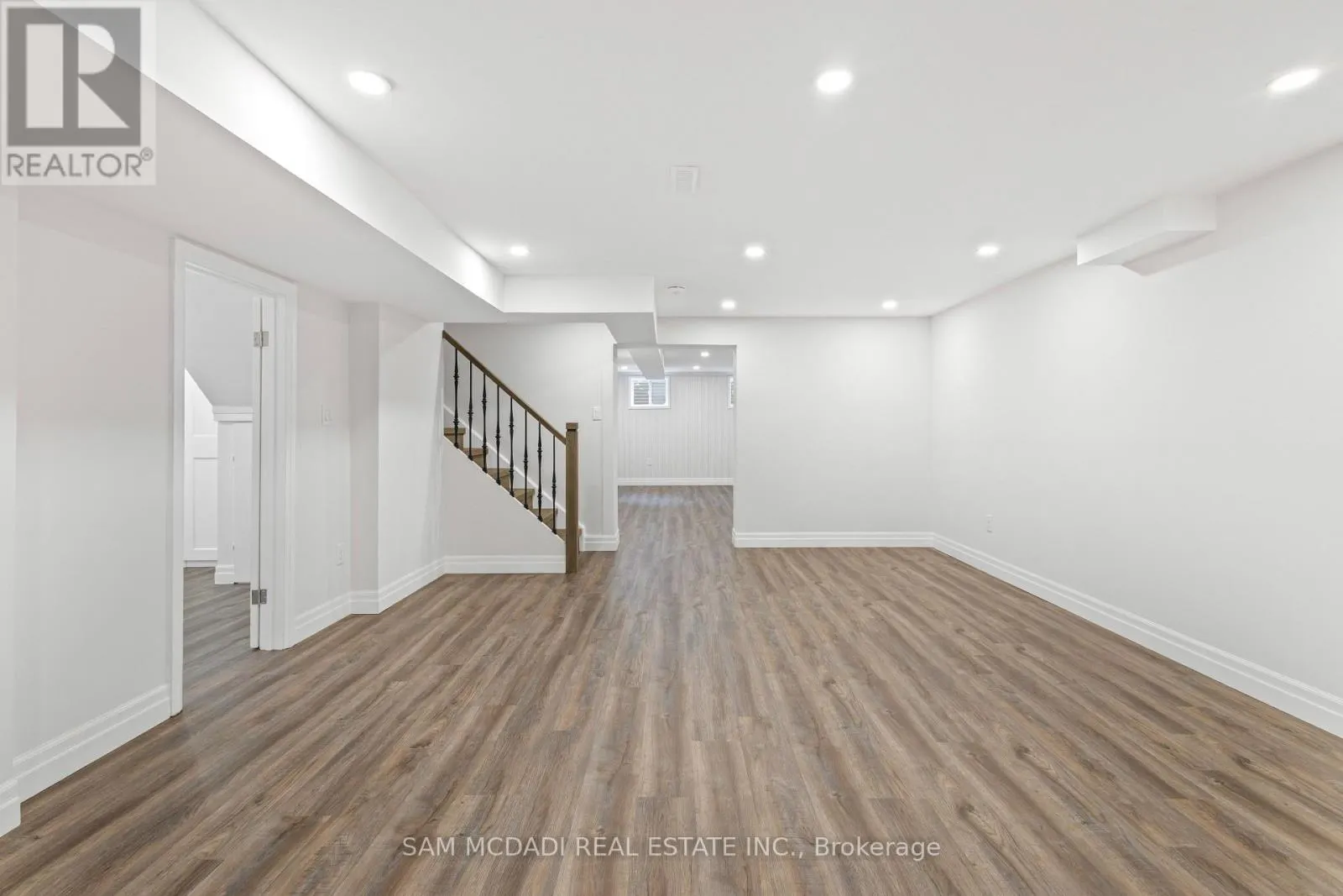 2535 ROBIN DRIVE