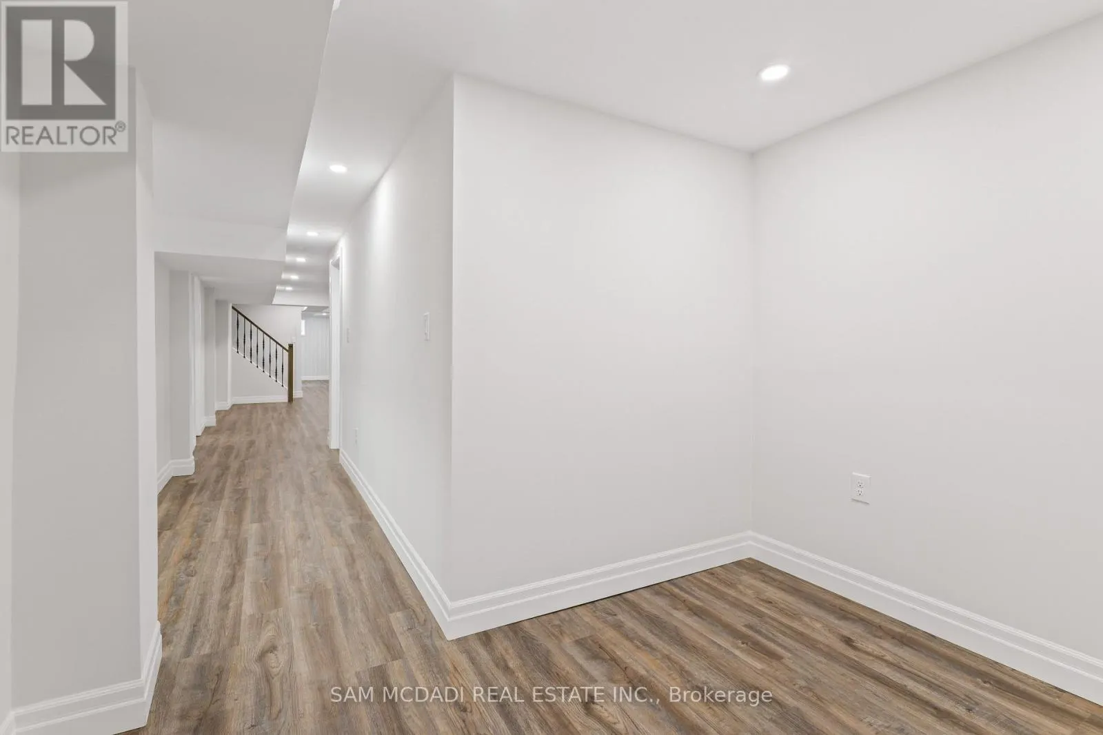 2535 ROBIN DRIVE