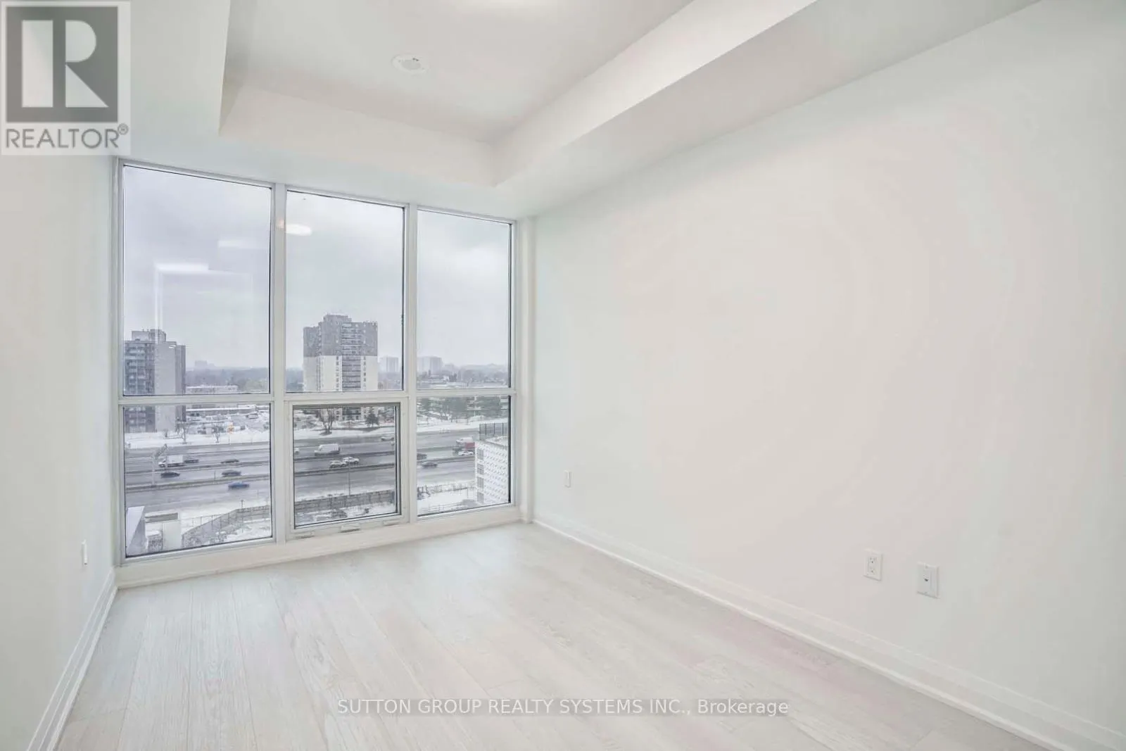1002 - 10 GIBBS ROAD