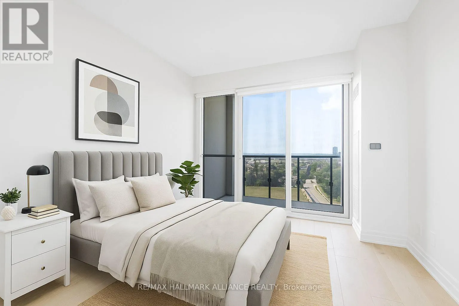 1209 - 36 ELM DRIVE W