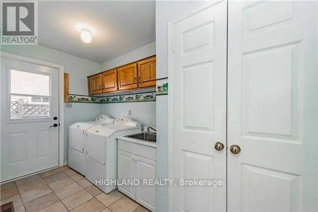 1246 HEATHFIELD CRESCENT