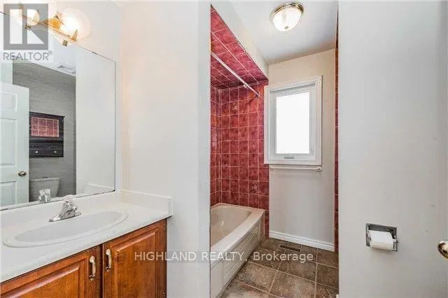 1246 HEATHFIELD CRESCENT