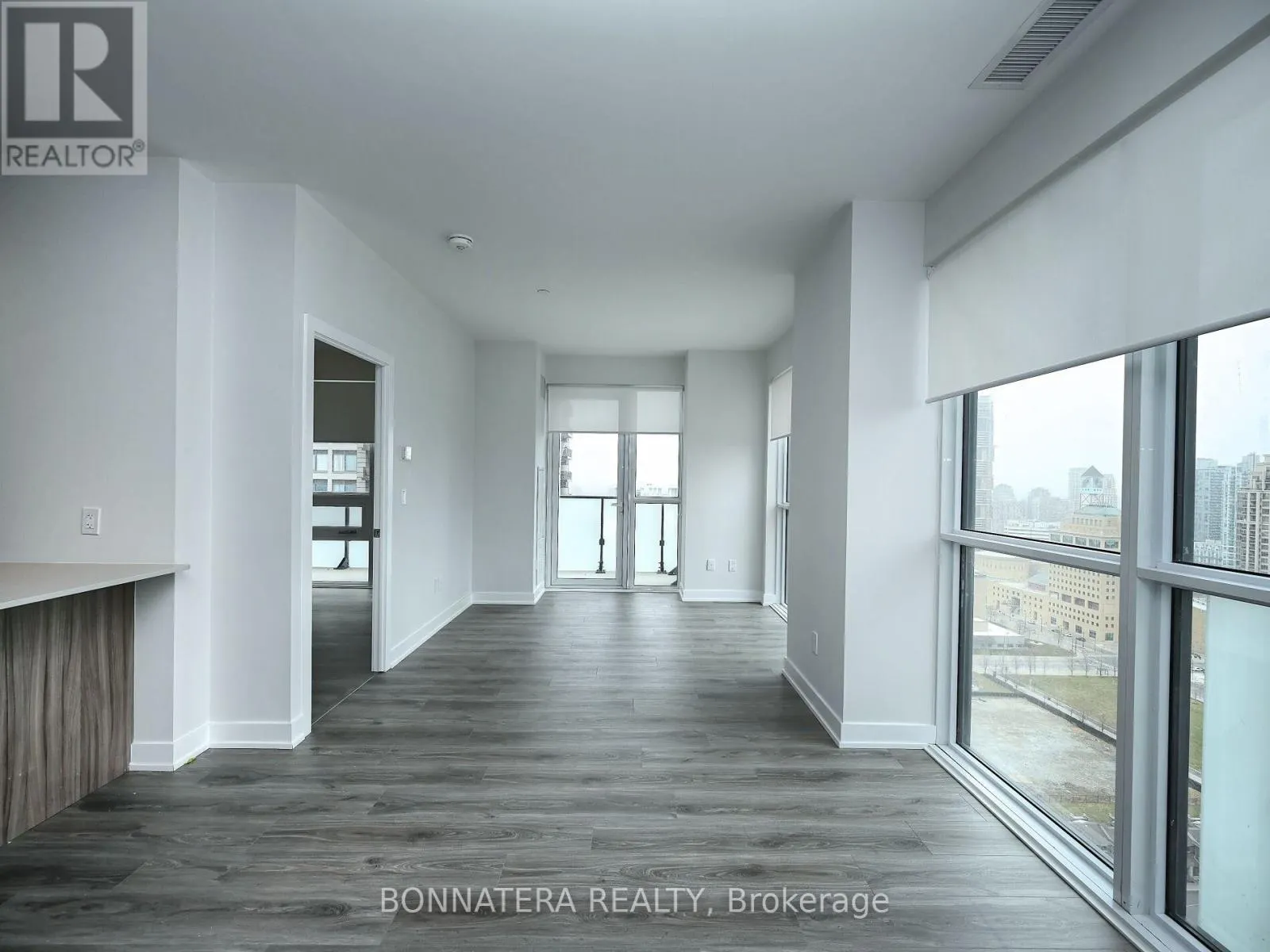 2503 - 430 SQUARE ONE DRIVE