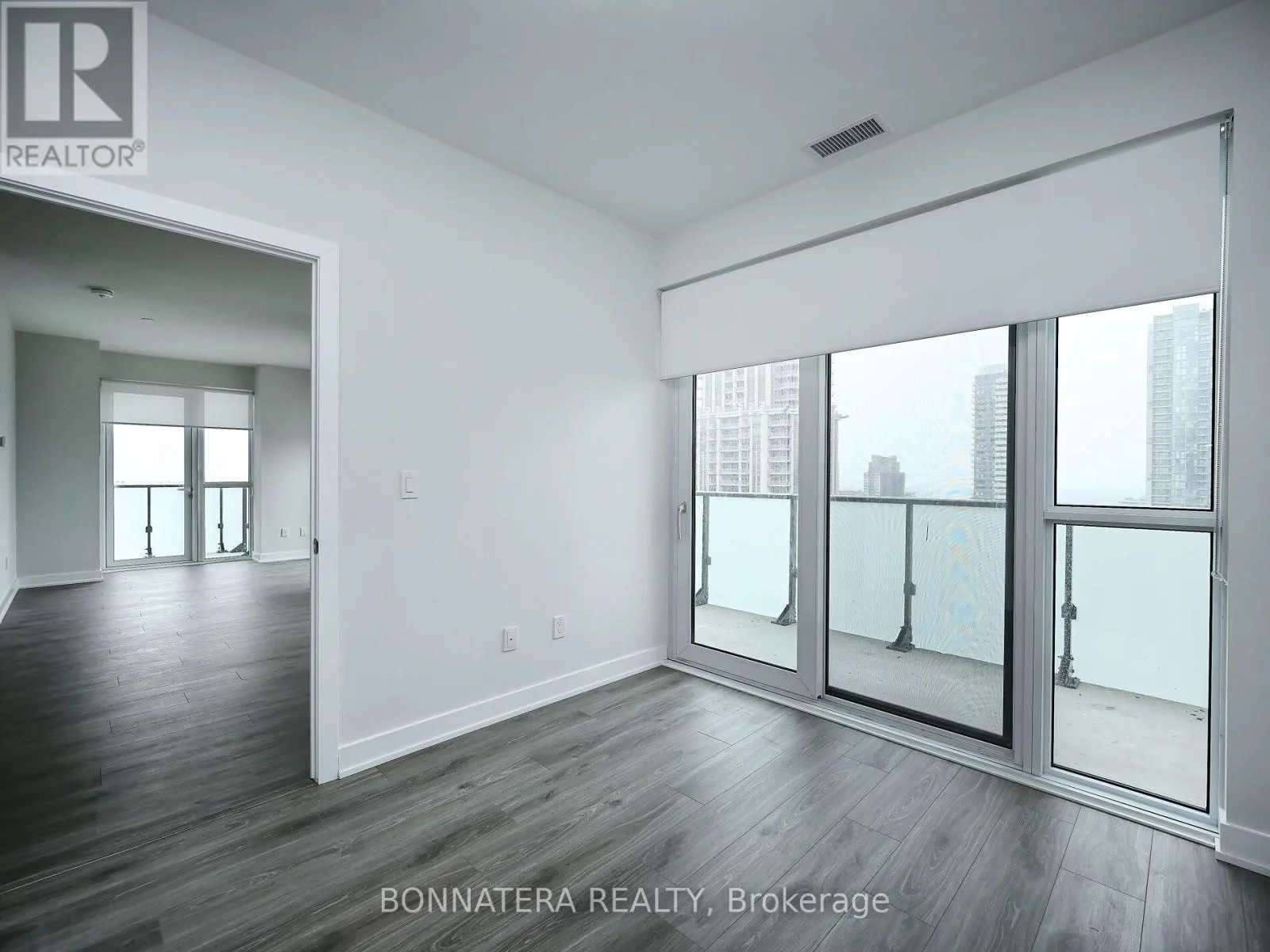 2503 - 430 SQUARE ONE DRIVE