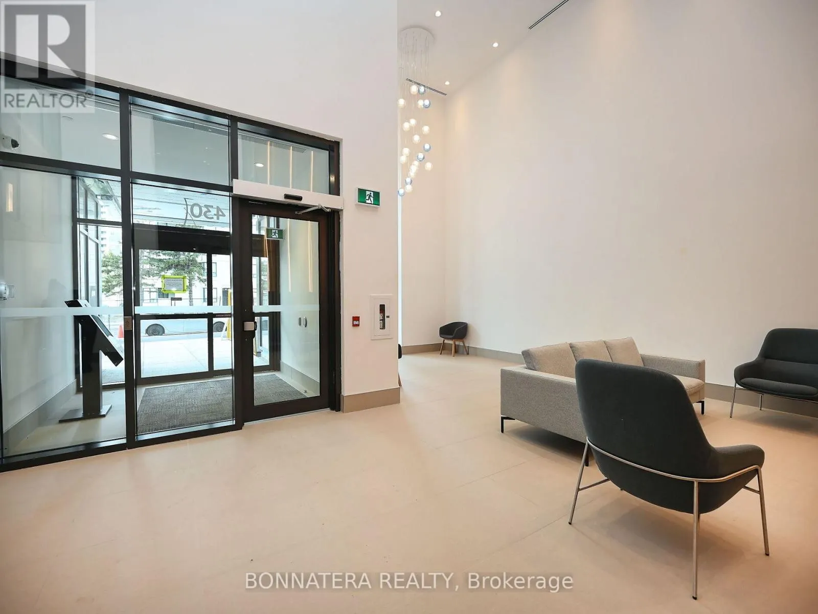 2503 - 430 SQUARE ONE DRIVE