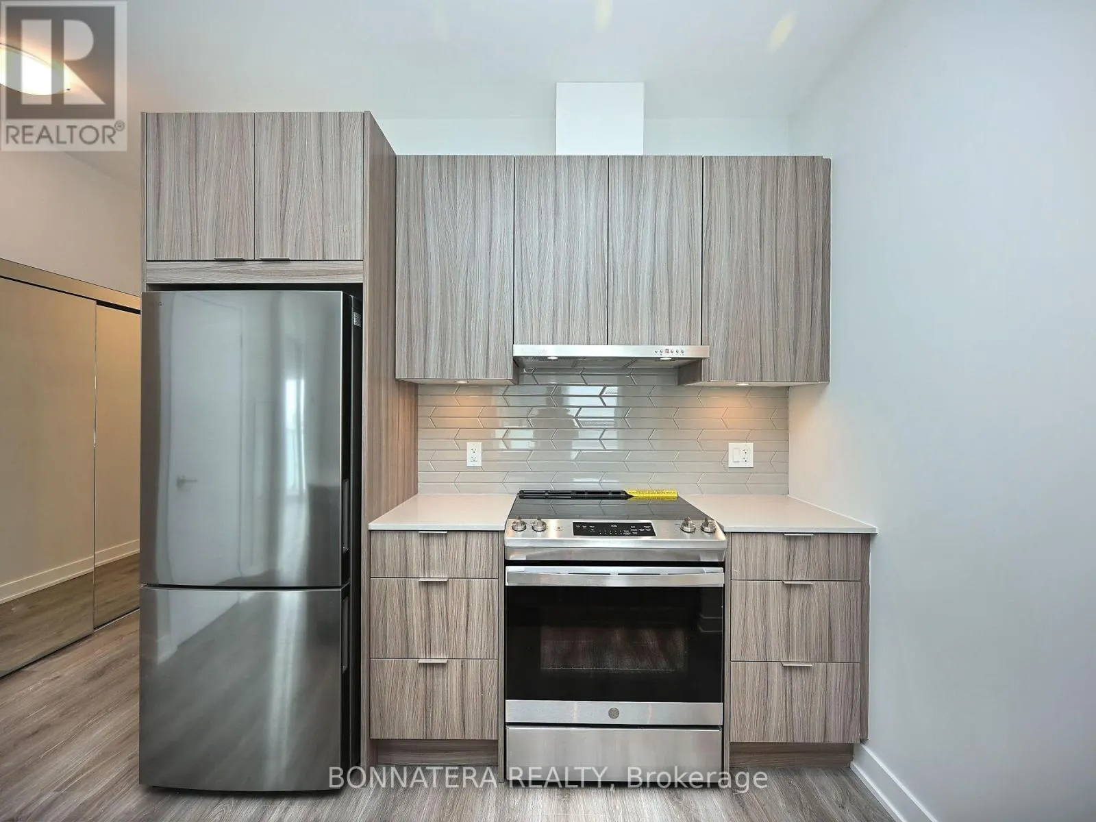 2503 - 430 SQUARE ONE DRIVE