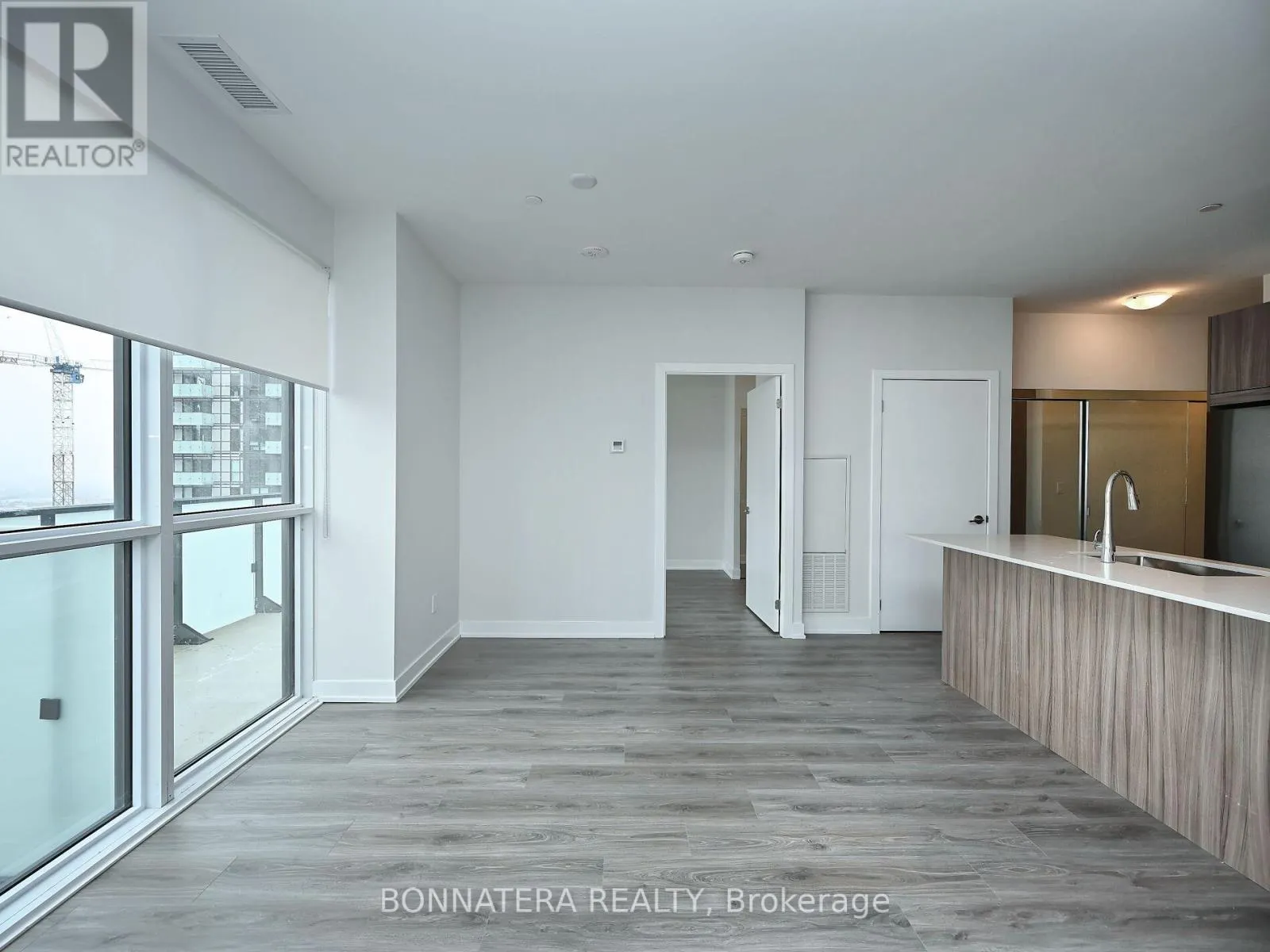 2503 - 430 SQUARE ONE DRIVE