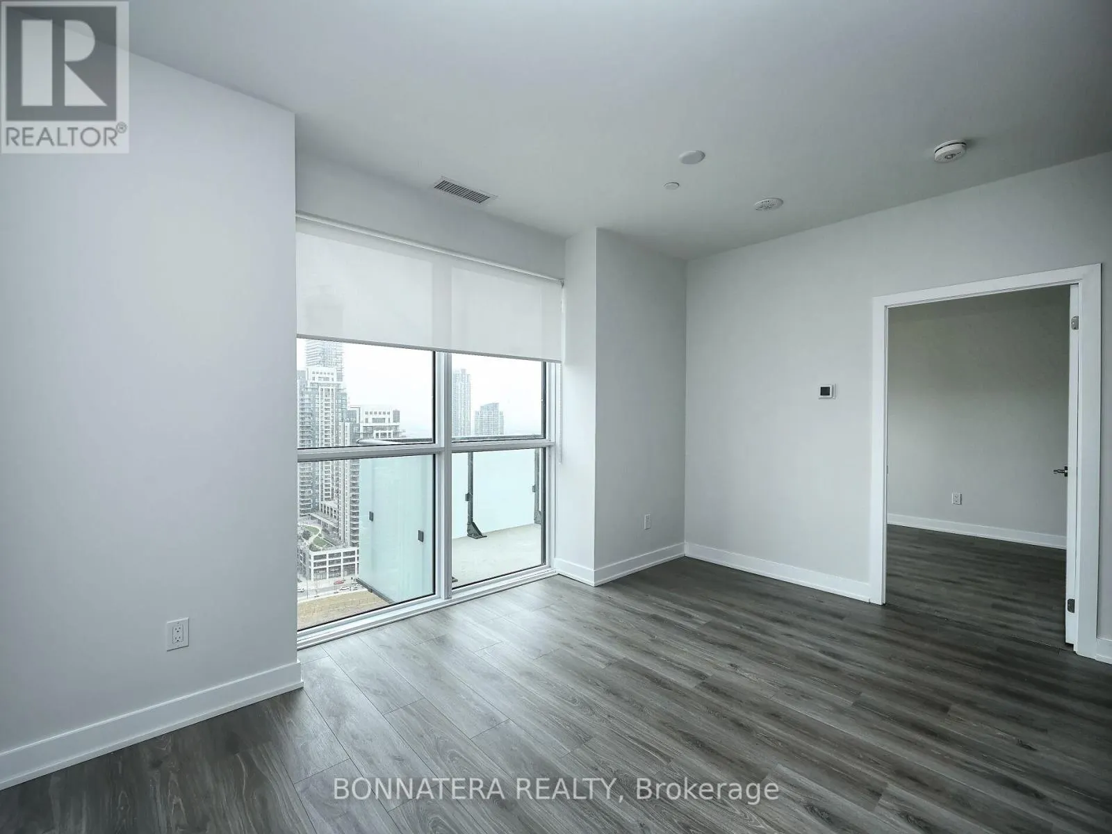2503 - 430 SQUARE ONE DRIVE