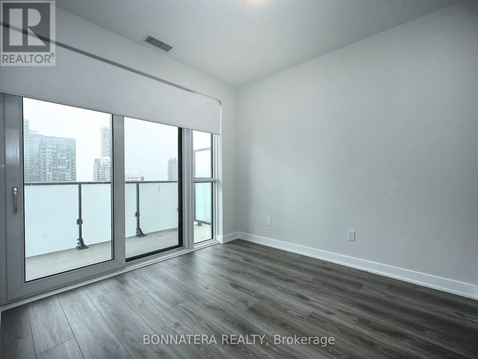 2503 - 430 SQUARE ONE DRIVE