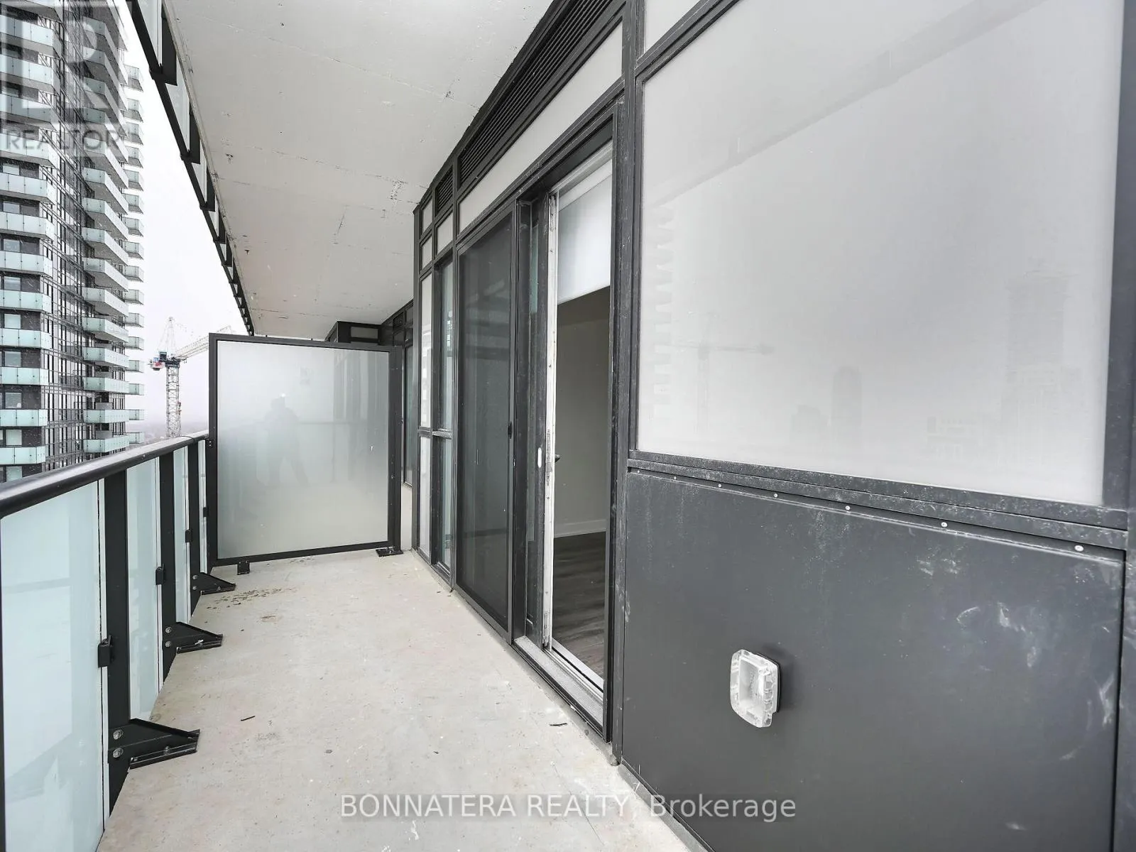 2503 - 430 SQUARE ONE DRIVE