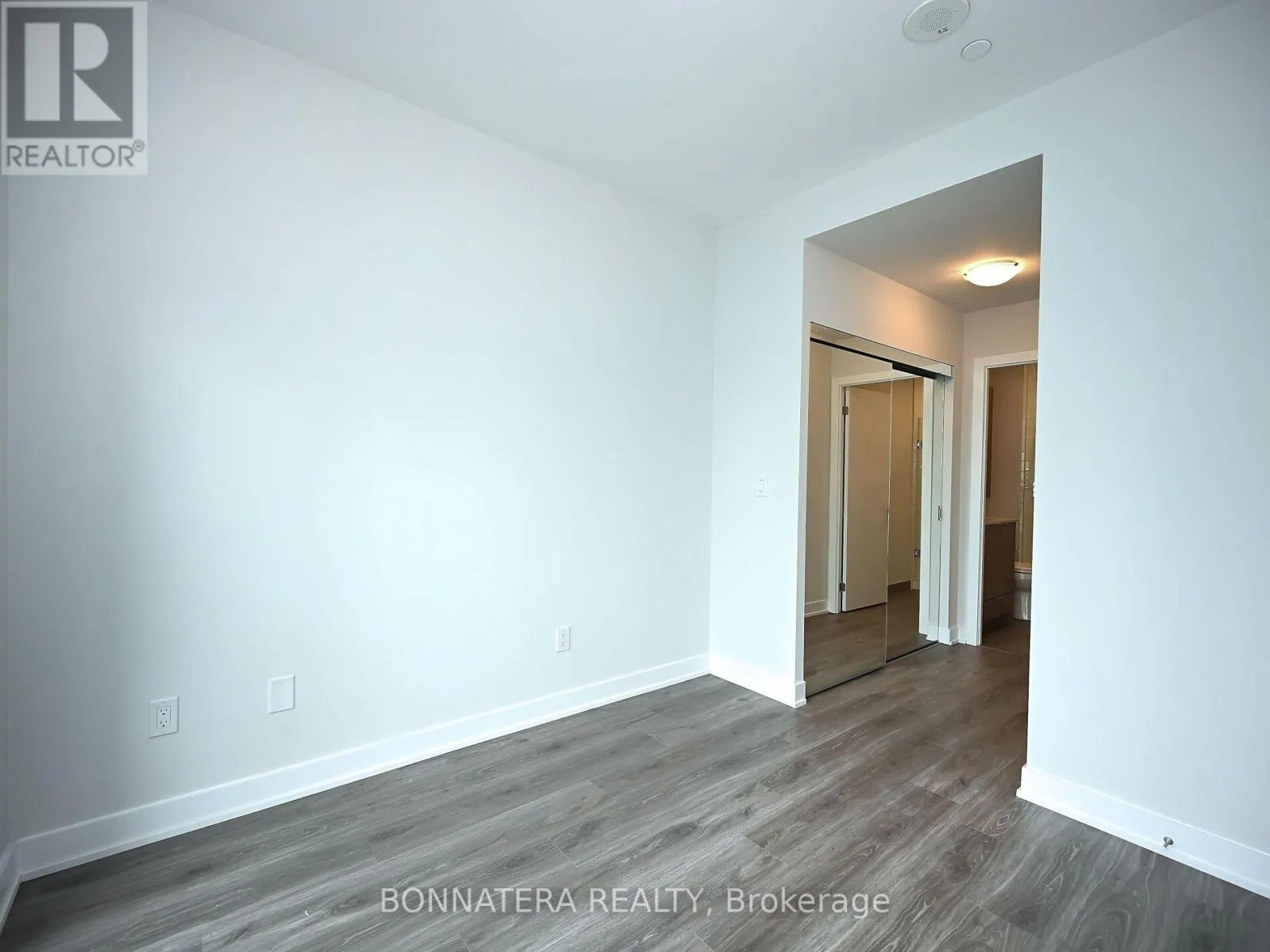2503 - 430 SQUARE ONE DRIVE