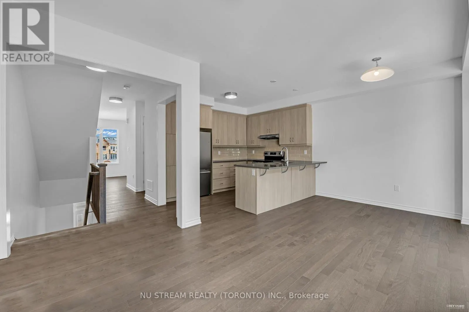 3034 MERRICK ROAD