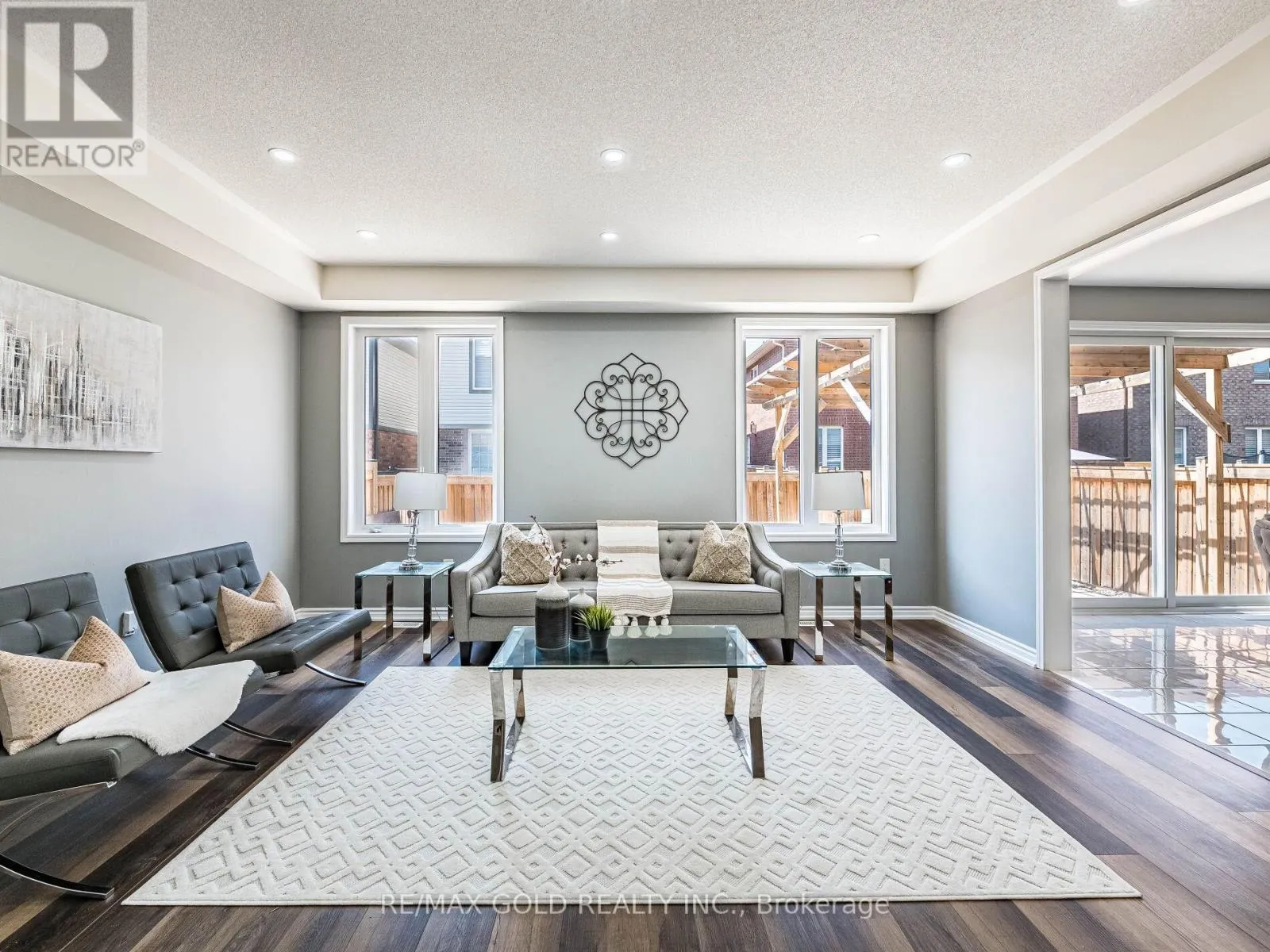 6 FEEDER STREET