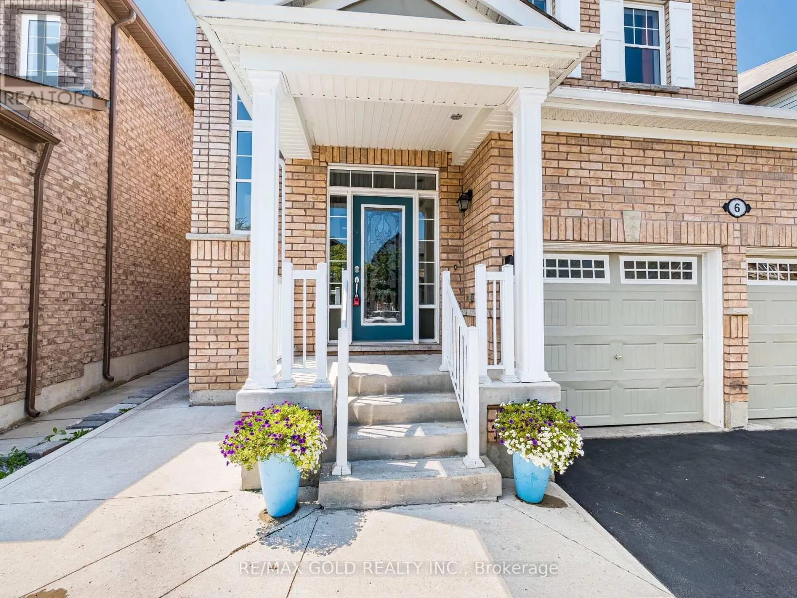 6 FEEDER STREET