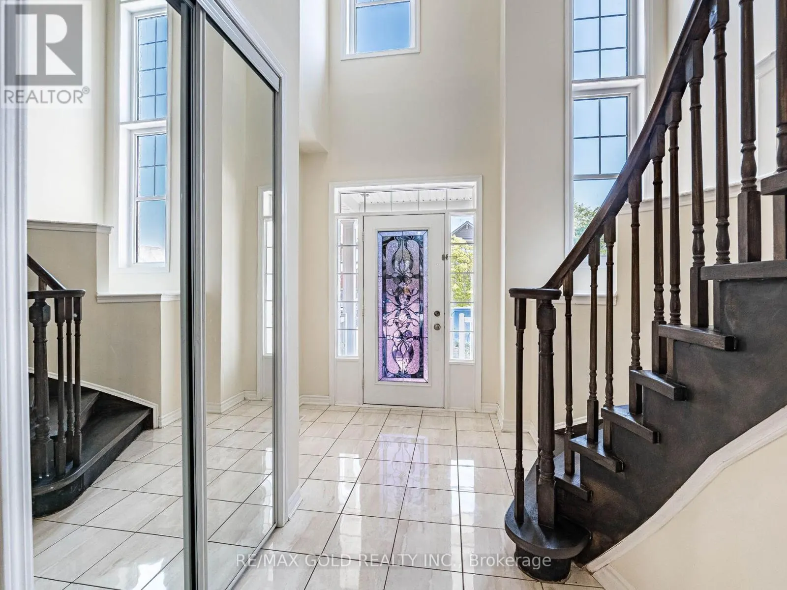 6 FEEDER STREET