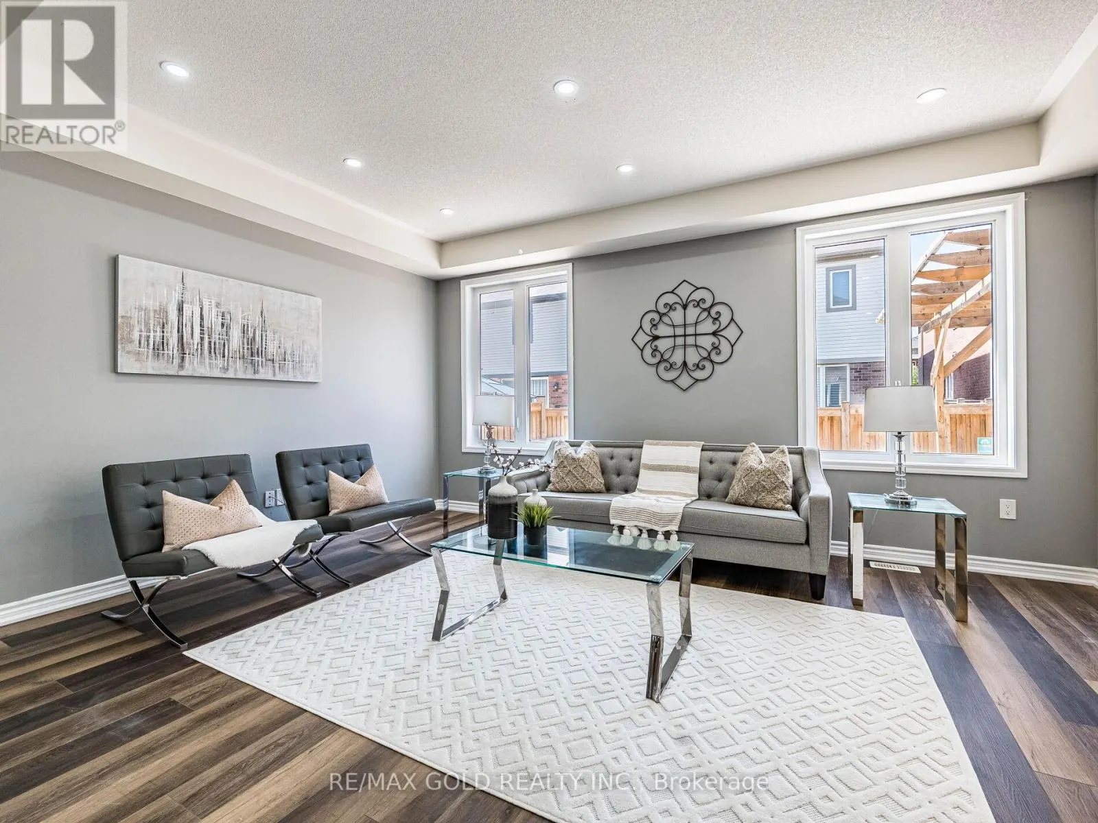 6 FEEDER STREET