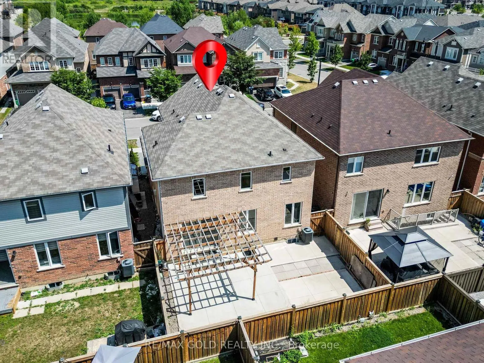 6 FEEDER STREET
