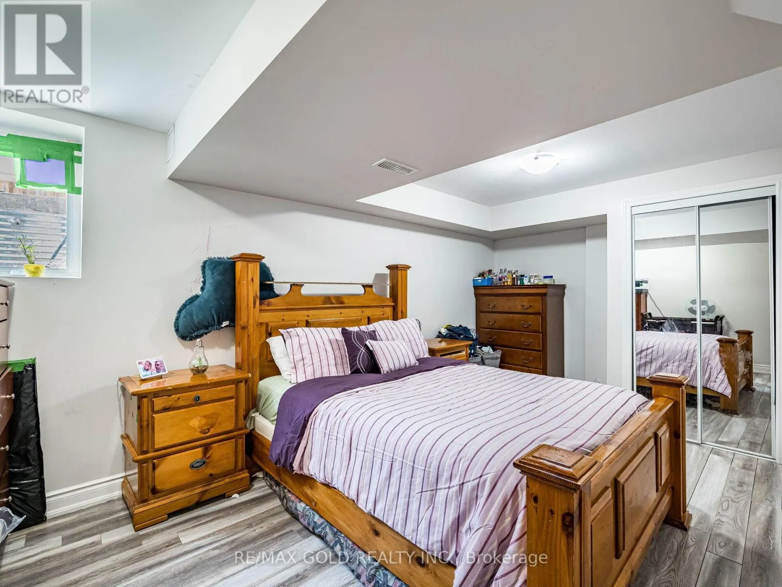6 FEEDER STREET