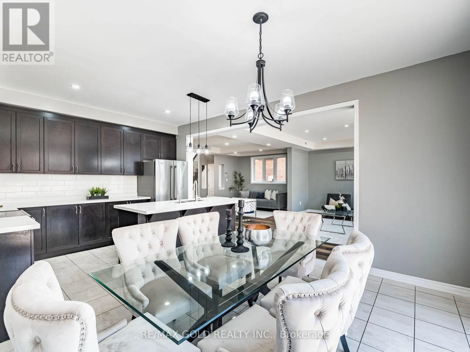 6 FEEDER STREET