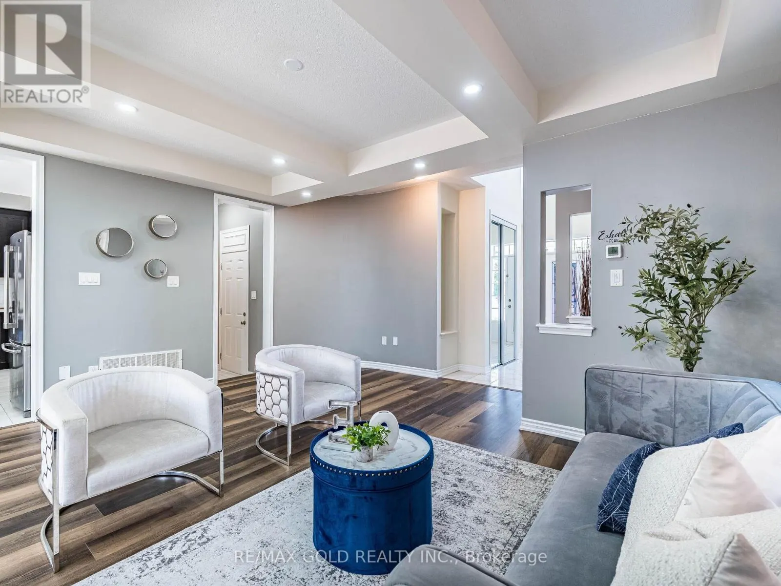 6 FEEDER STREET