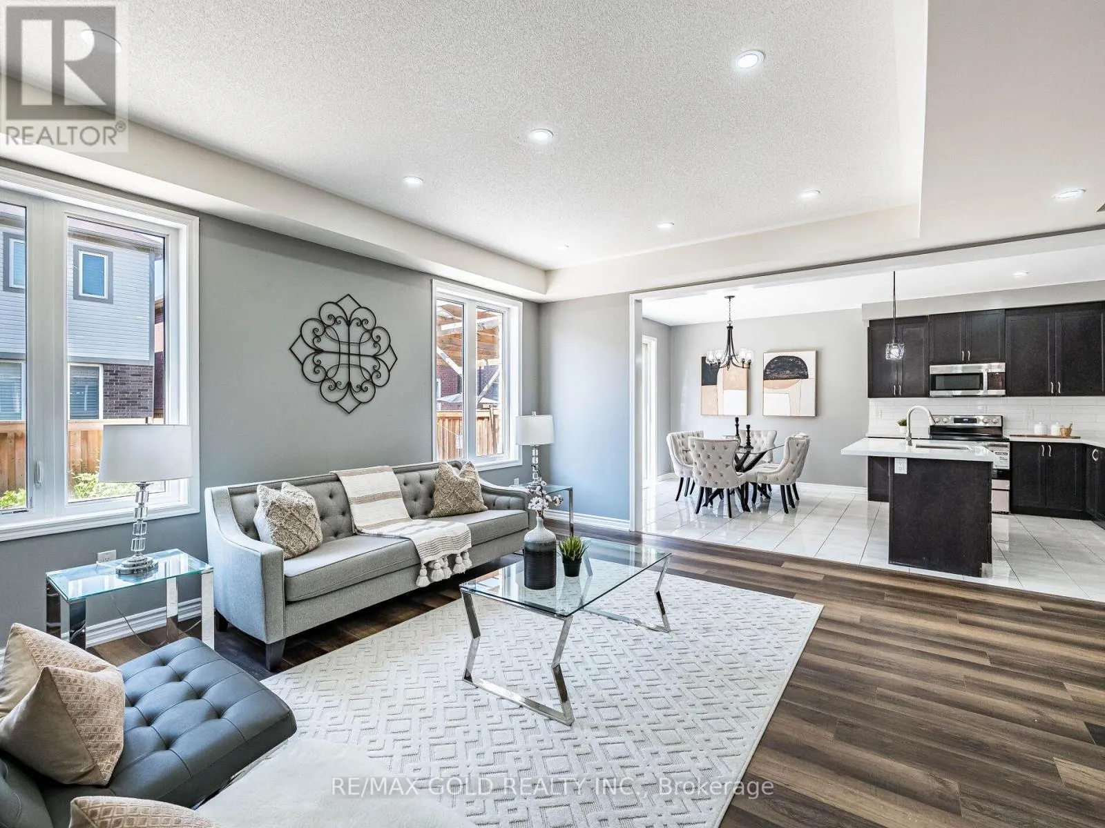 6 FEEDER STREET
