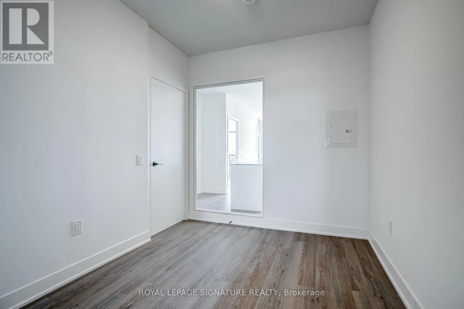 322 - 60 GEORGE BUTCHART DRIVE