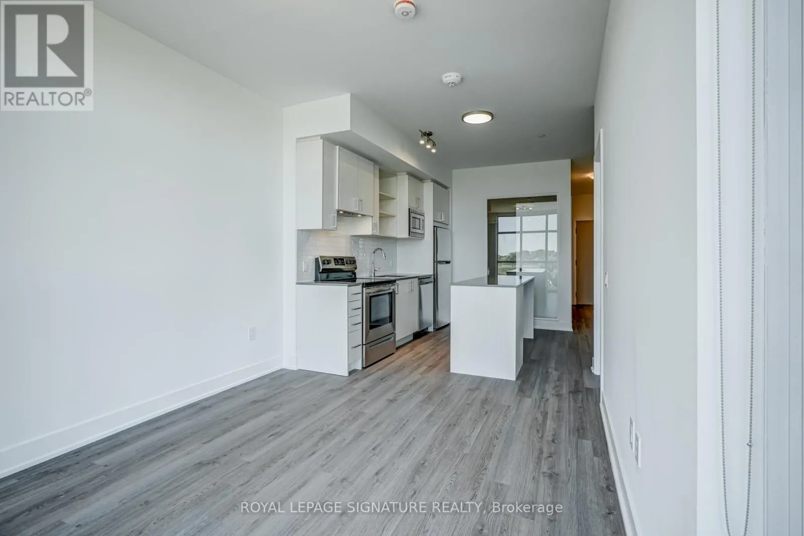 322 - 60 GEORGE BUTCHART DRIVE