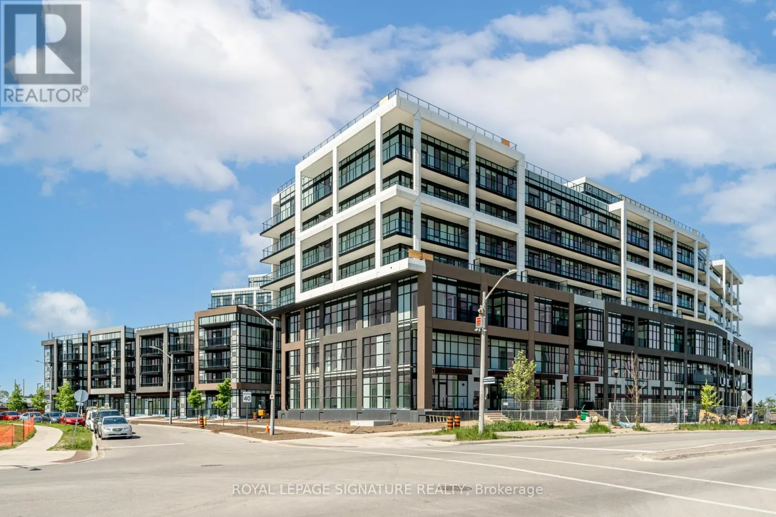 322 - 60 GEORGE BUTCHART DRIVE
