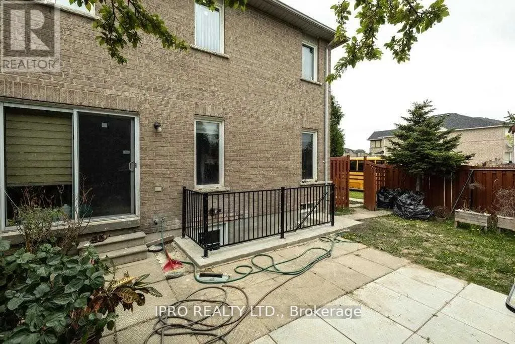 BSMNT - 1070 GALESWAY BOULEVARD
