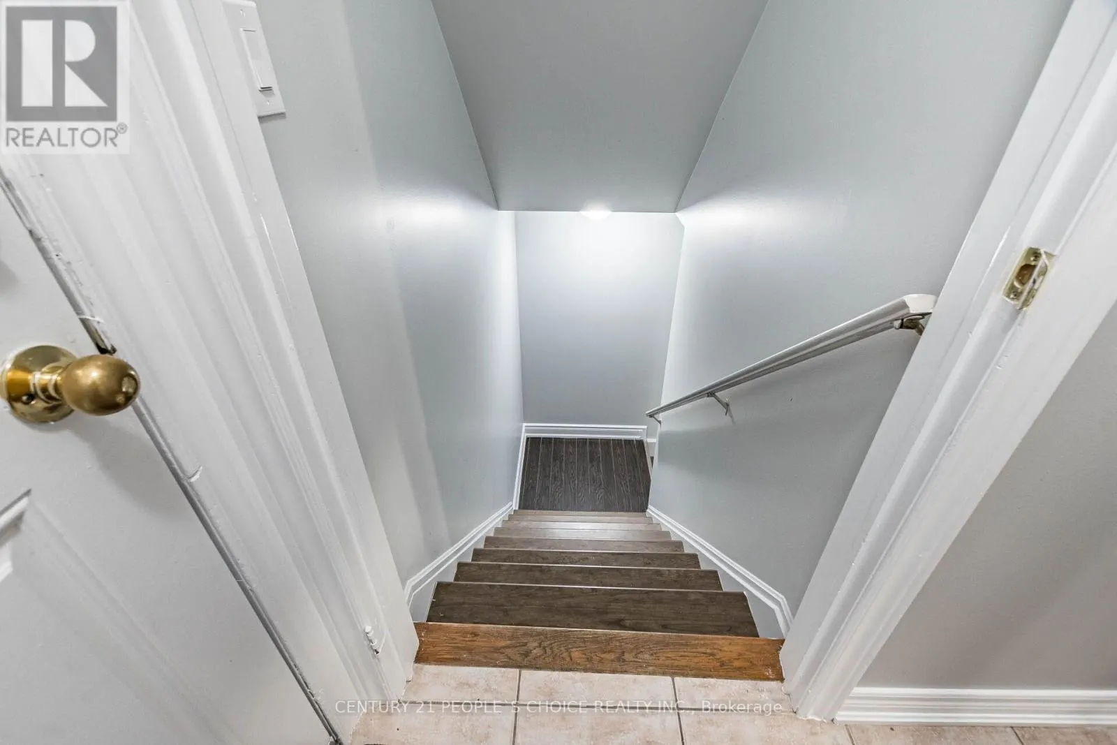 9 MELLOWOOD AVENUE