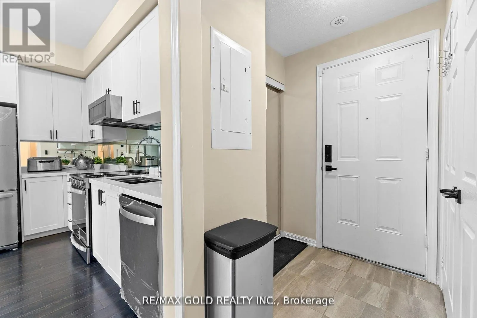 68 - 250 SUNNY MEADOW BOULEVARD S