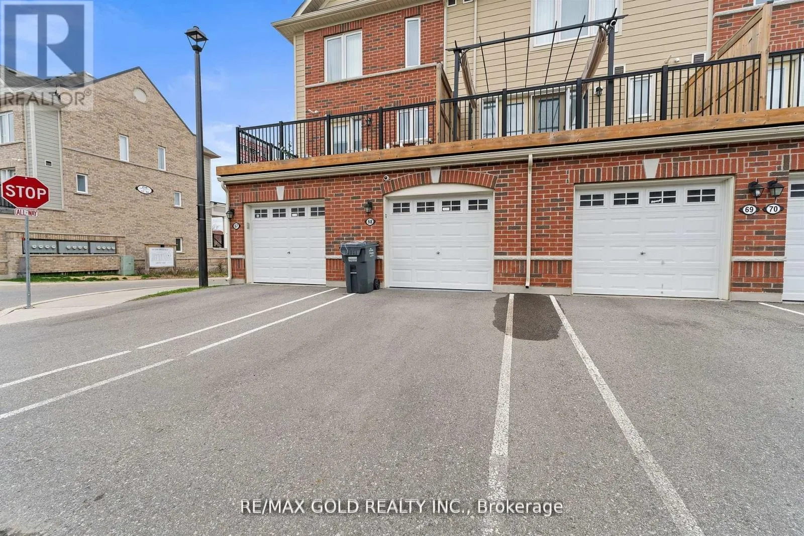 68 - 250 SUNNY MEADOW BOULEVARD S