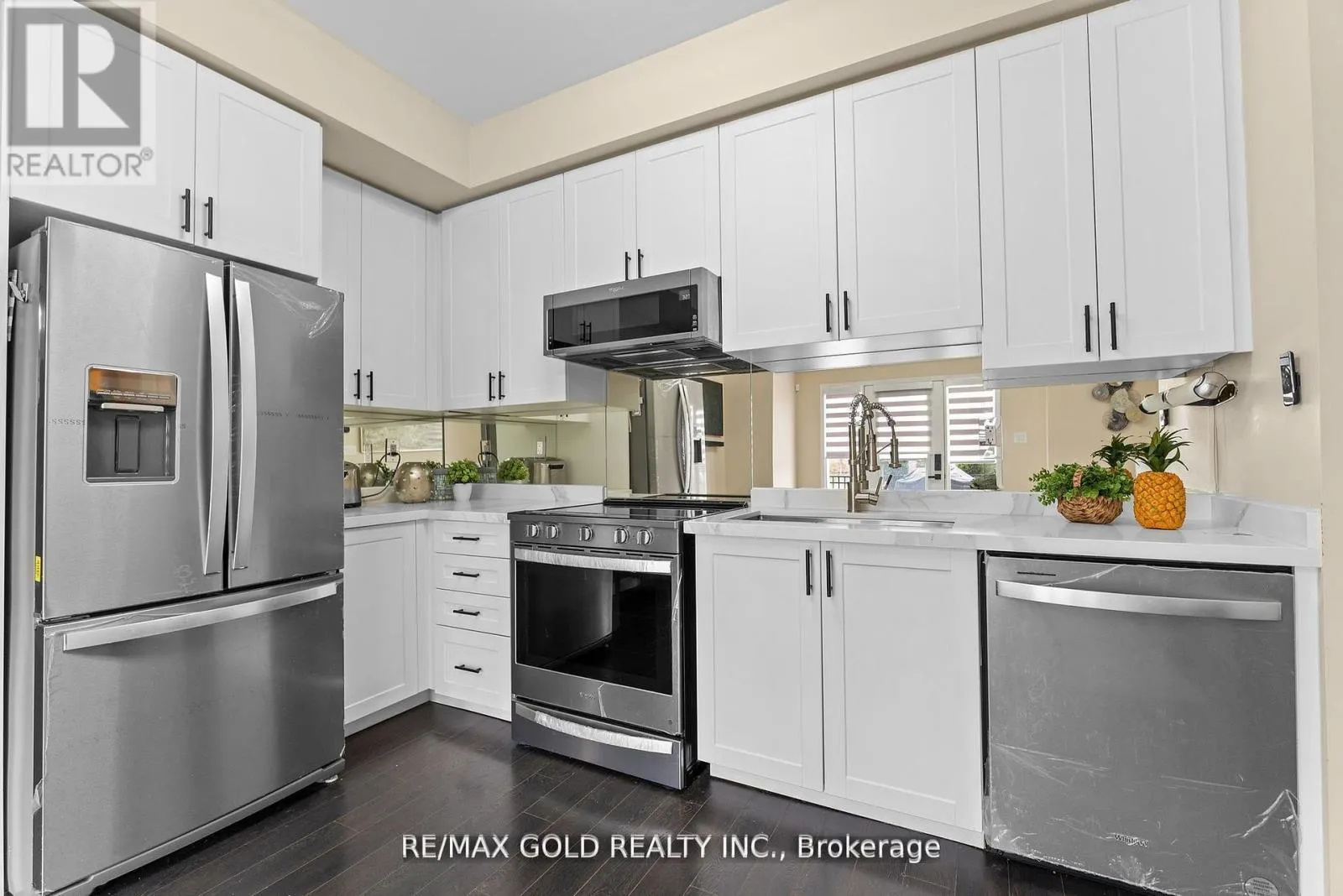 68 - 250 SUNNY MEADOW BOULEVARD S