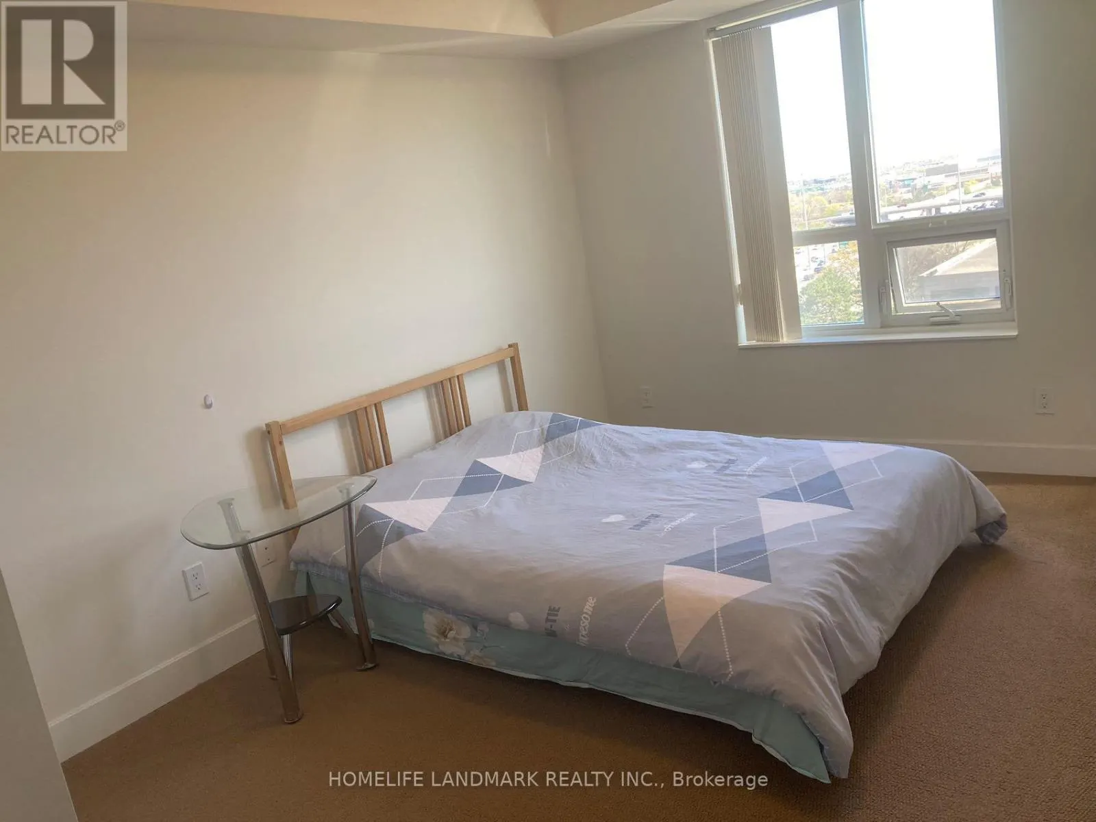 806 - 6 EVA ROAD