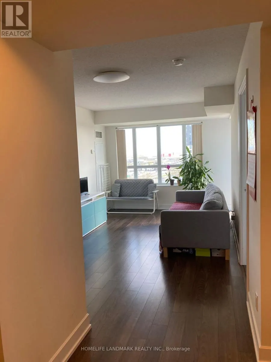 806 - 6 EVA ROAD