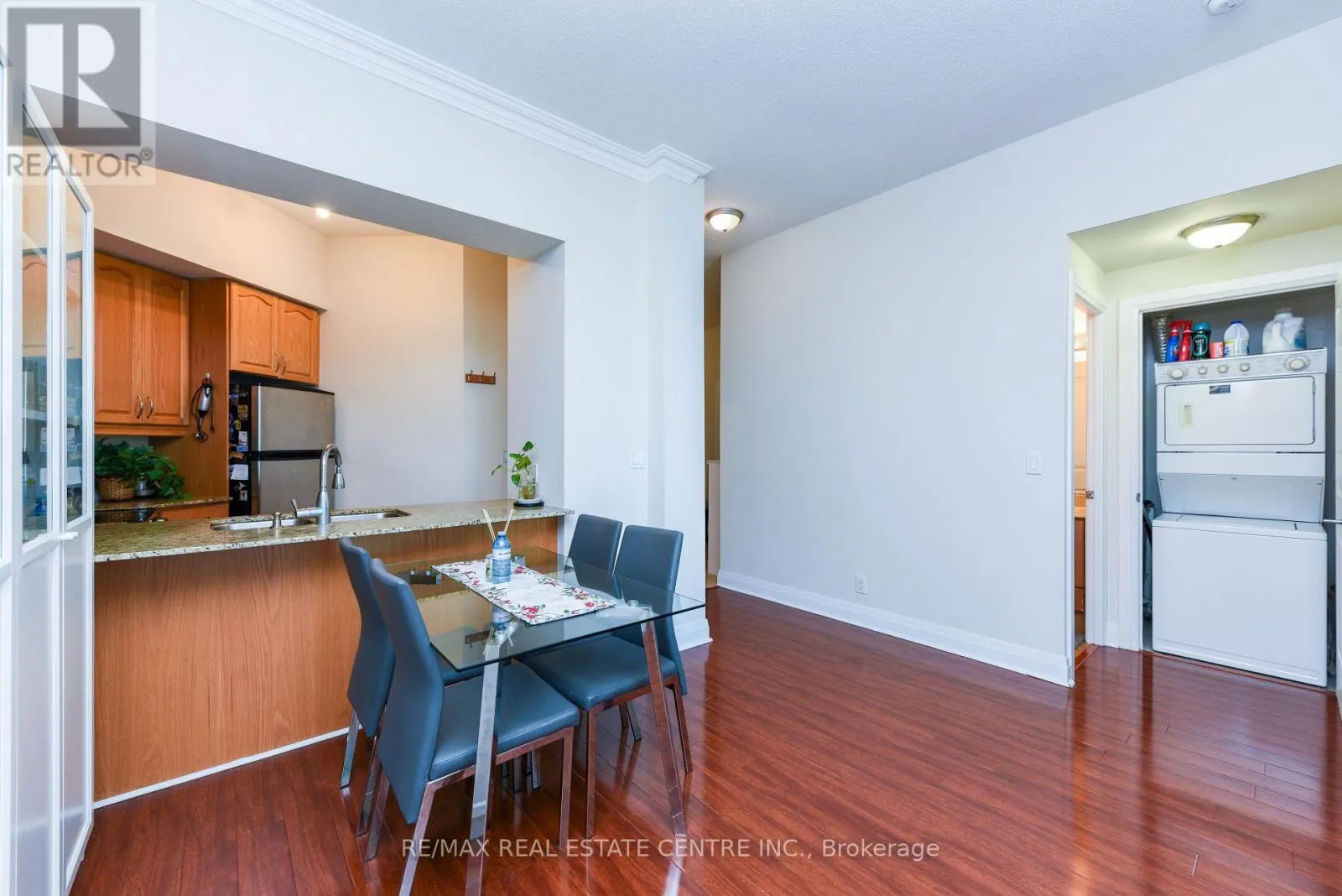 2605 - 90 ABSOLUTE AVENUE