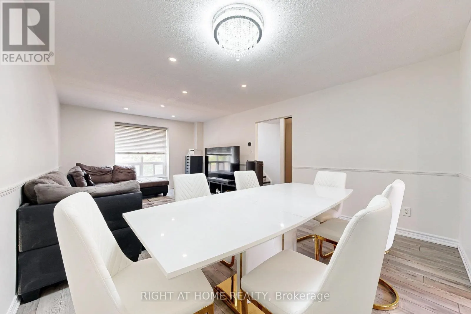 83 - 83 GUILDFORD CRESCENT