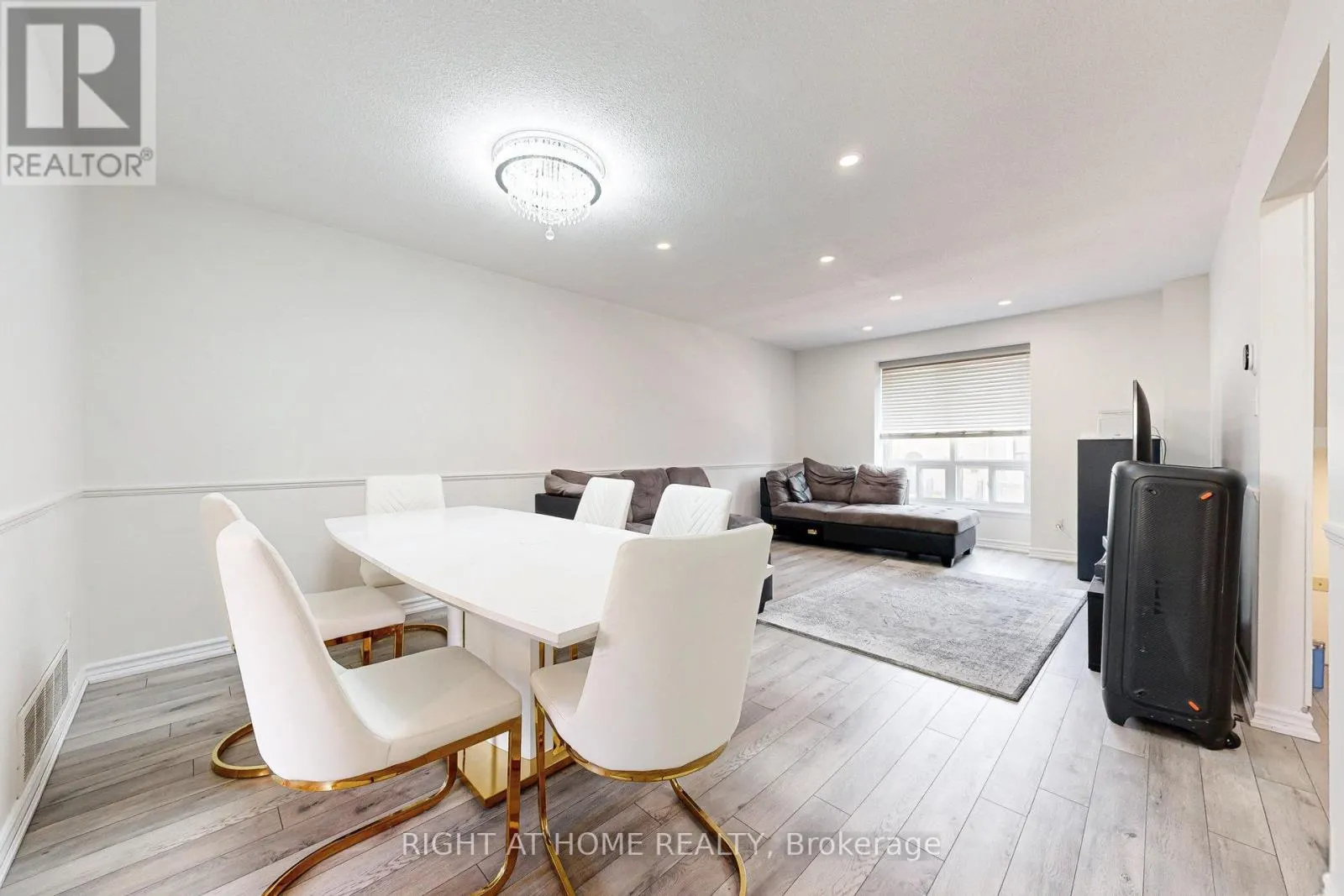 83 - 83 GUILDFORD CRESCENT