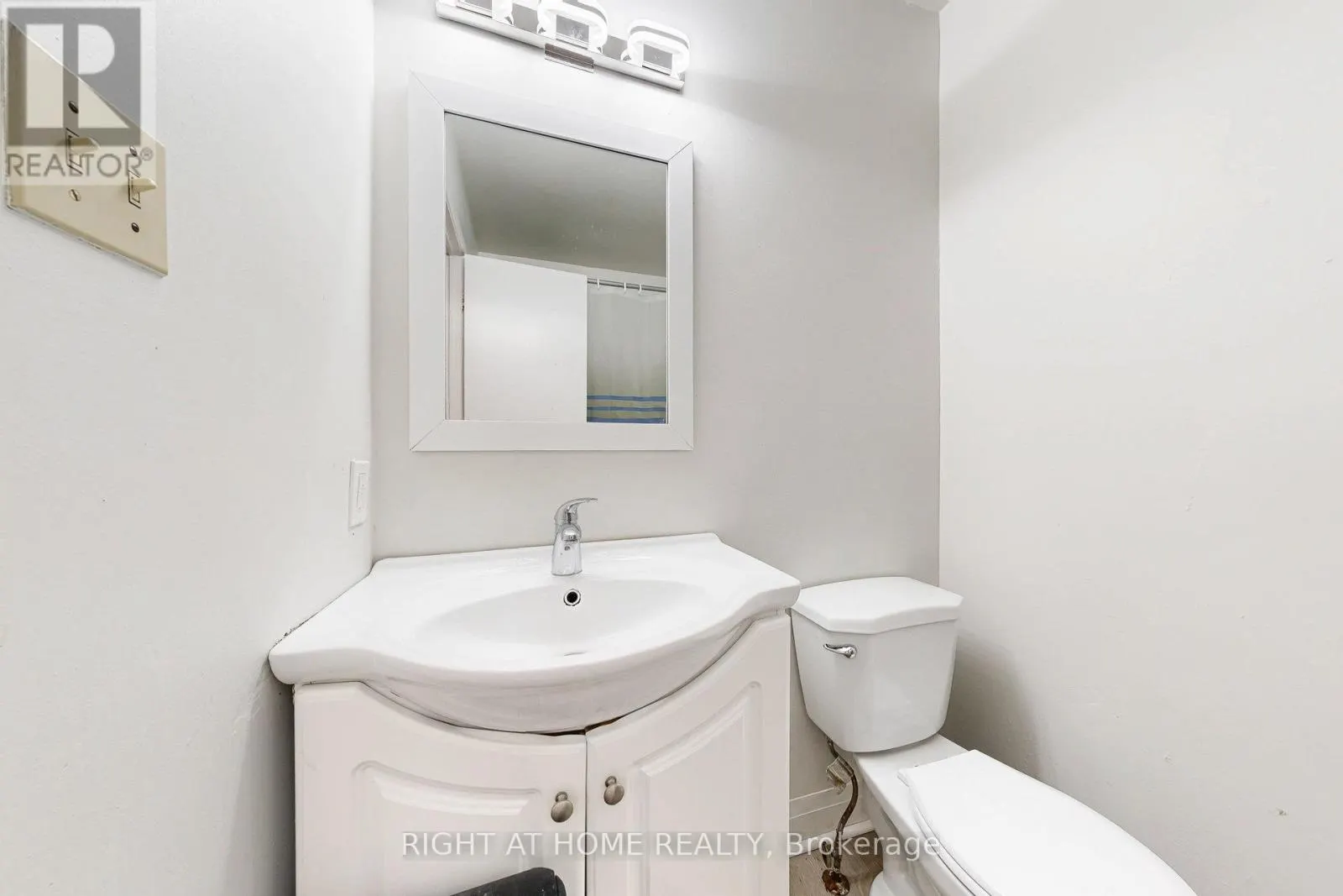 83 - 83 GUILDFORD CRESCENT
