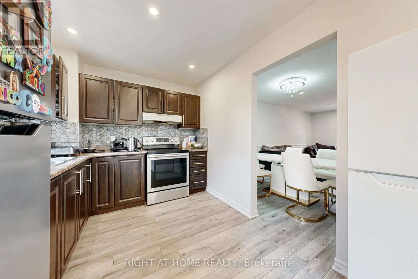 83 - 83 GUILDFORD CRESCENT