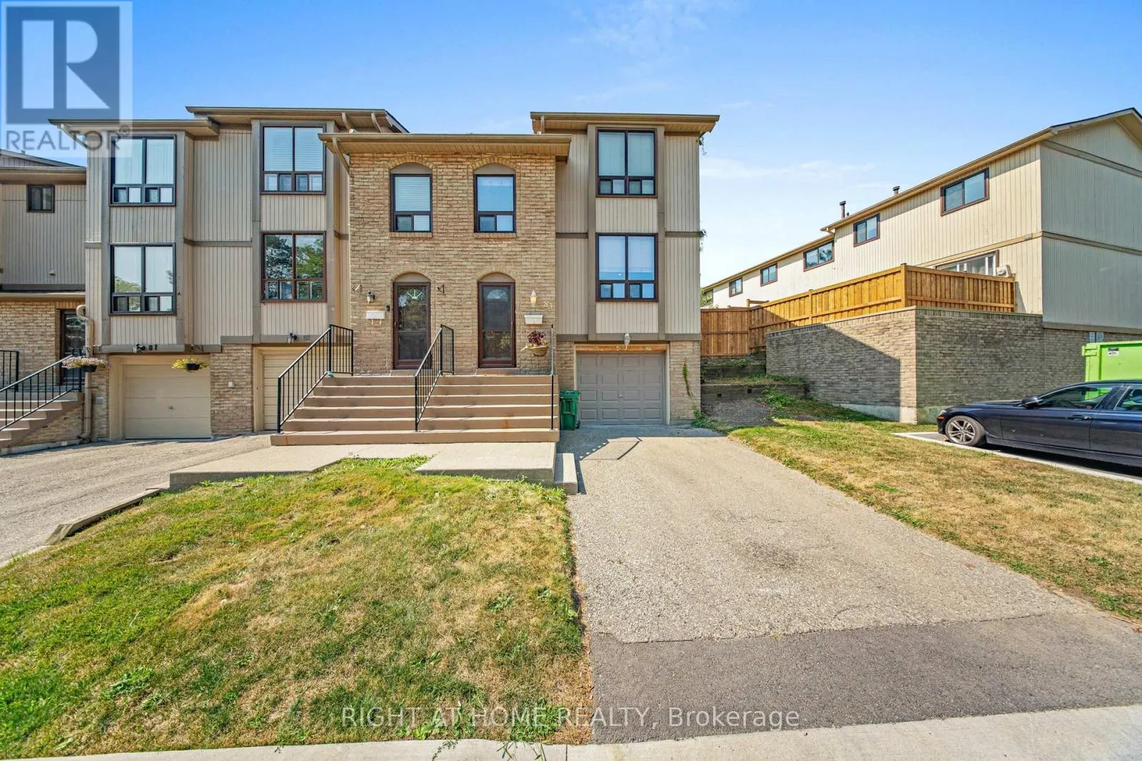 83 - 83 GUILDFORD CRESCENT