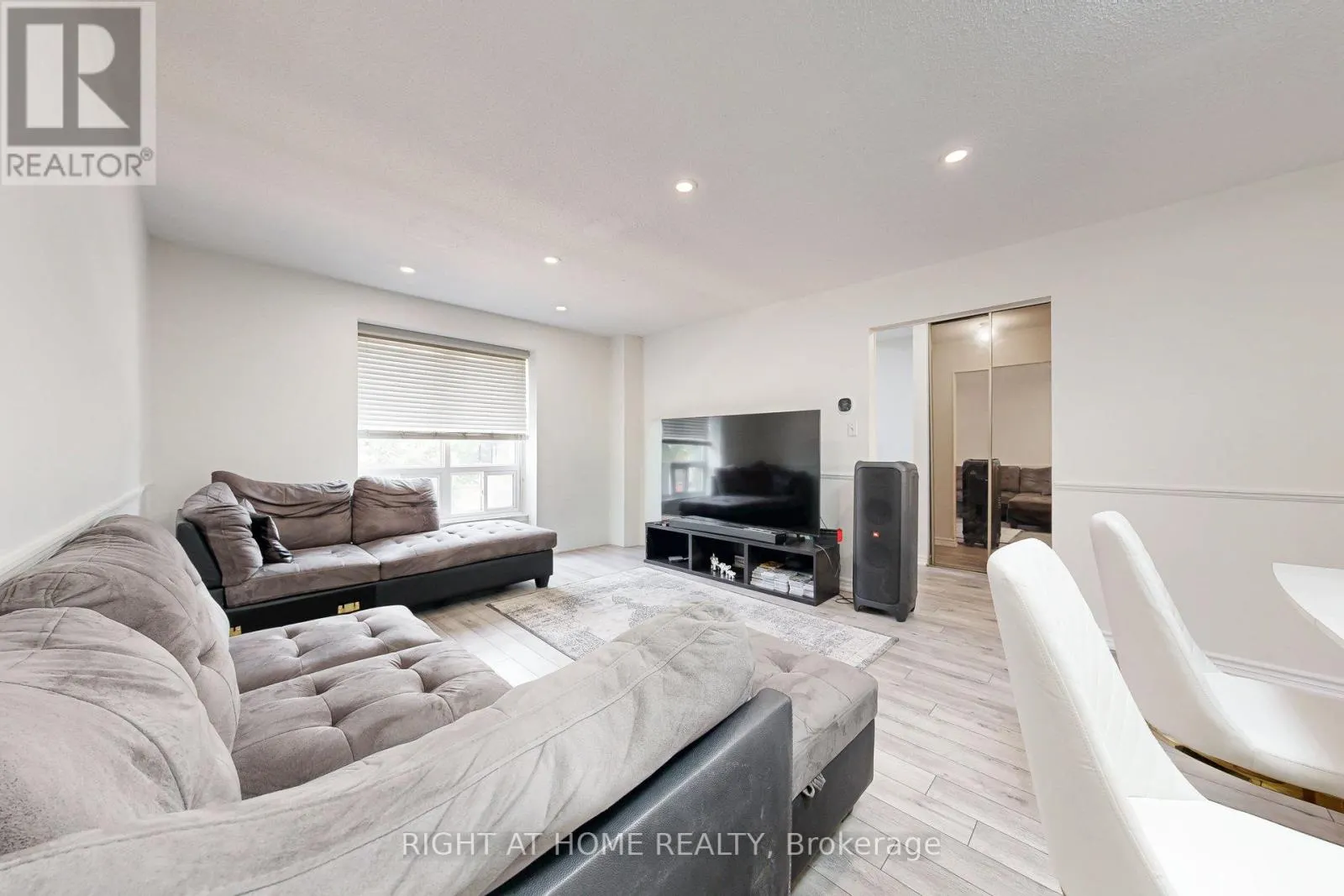 83 - 83 GUILDFORD CRESCENT