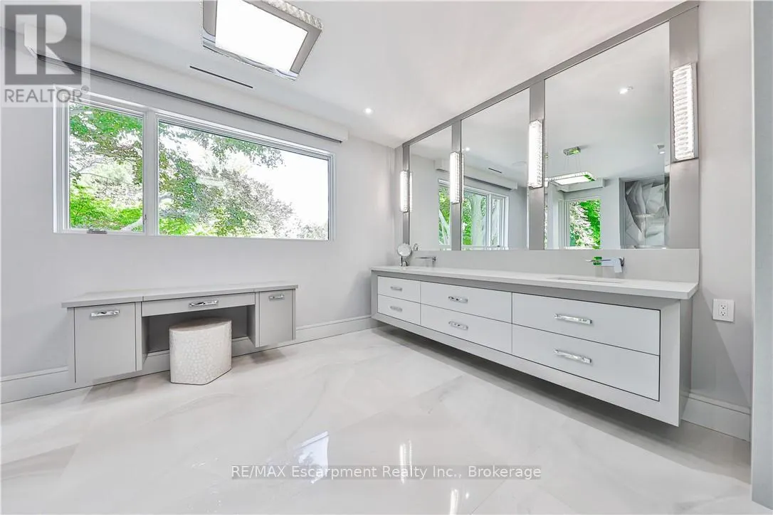 2250 CHANCERY LANE W