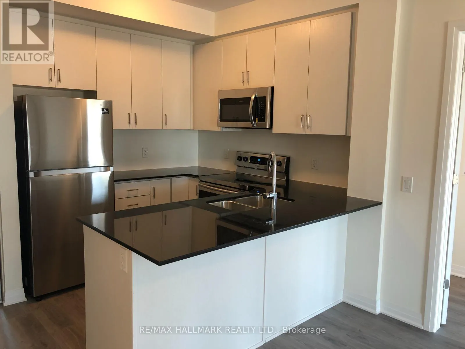 110 - 128 GROVEWOOD COMMON