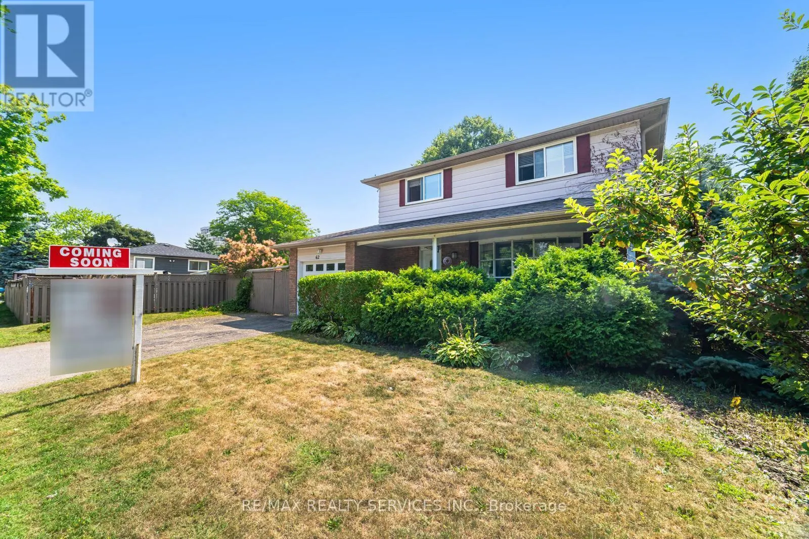62 AMBLESIDE DRIVE