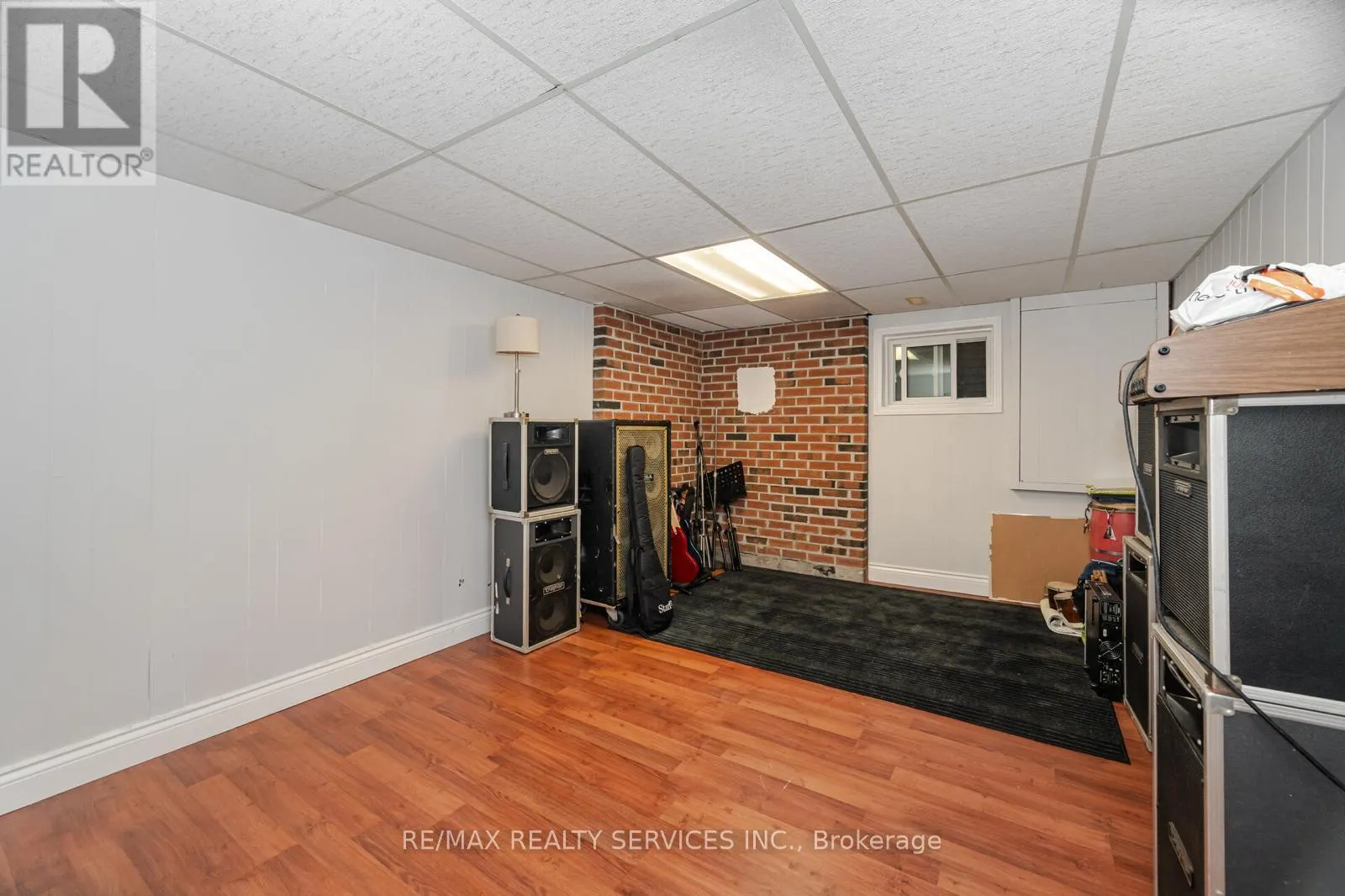 62 AMBLESIDE DRIVE