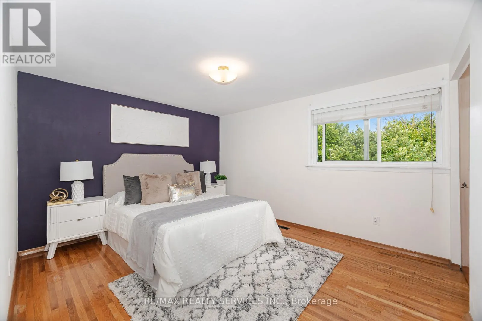 62 AMBLESIDE DRIVE